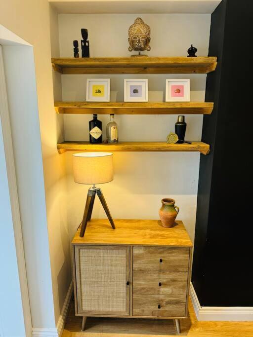 Stylish With Stunning Views * Bristol